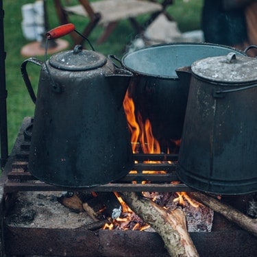 kitchenware to cook your food on camping